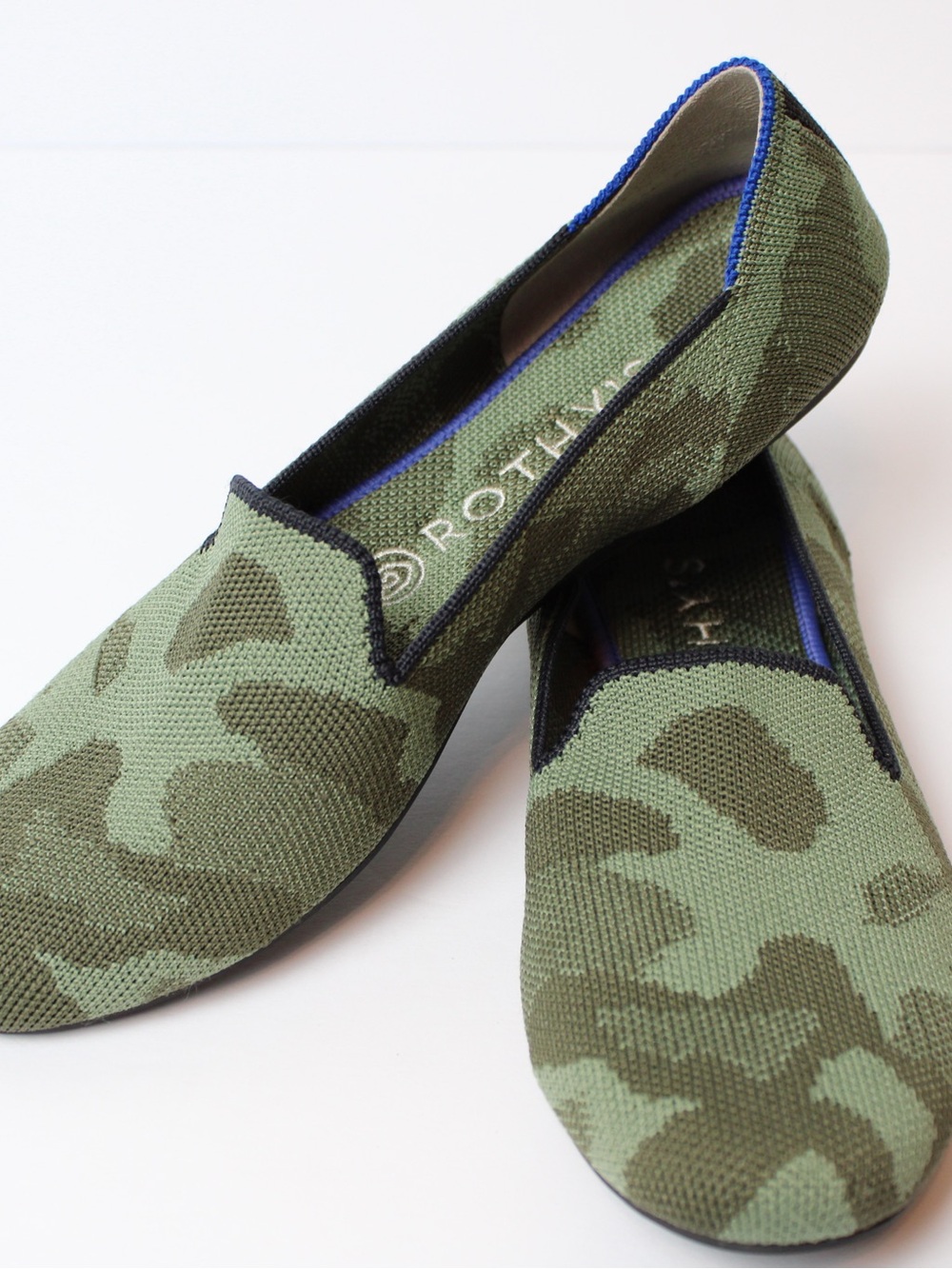 Rothys Camo Loafer size 8